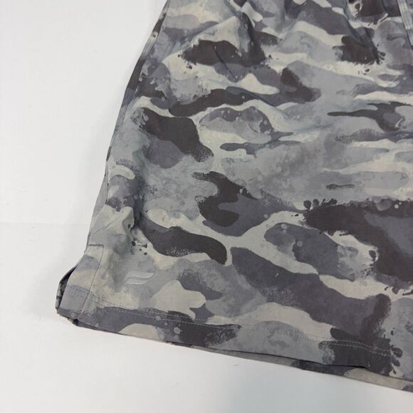 Fabletics The Fundamental Short Mens Size L Gray Camo Lined Athleisure Gym - Picture 3 of 9